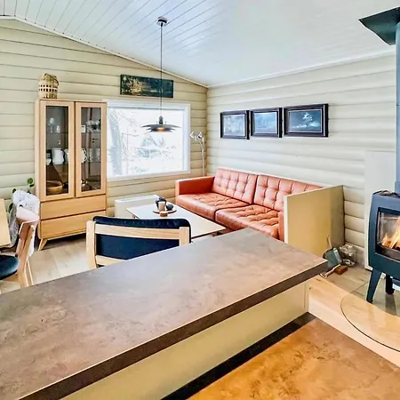 Beautiful In Rennesoy With Wifi Holiday home Osthusvik